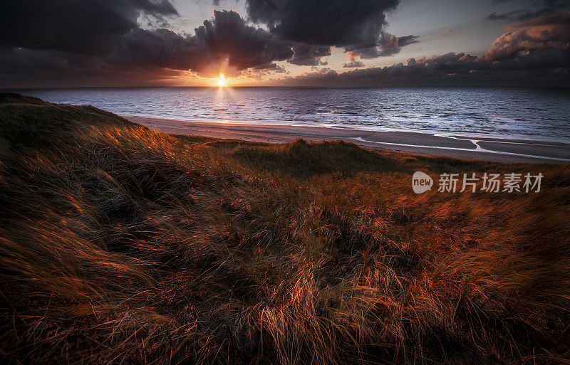 荷兰海滩上的日落，Egmond aan Zee